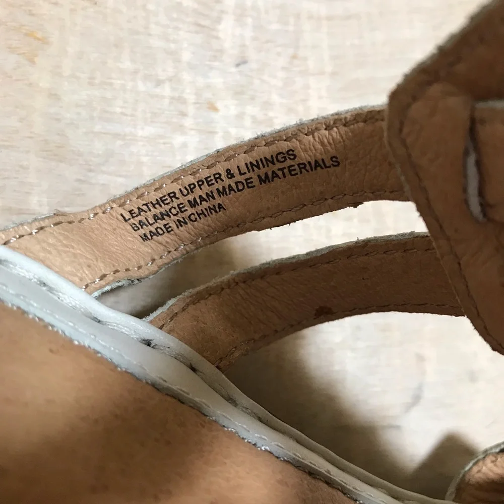 Born Leather Wedges Sandals Size 10 White Flowers